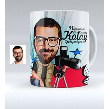 BK Kişiye Özel Bay Fotoğraf Sanatçısı Karikatürlü Beyaz Kupa Bardak - 1