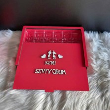 Grafiker Anne Kişiye Özel Çikolata Kutusu