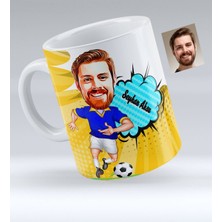 BK Kişiye Özel Sarı Lacivert Futbolcu Karikatürlü Beyaz Kupa Bardak - 2
