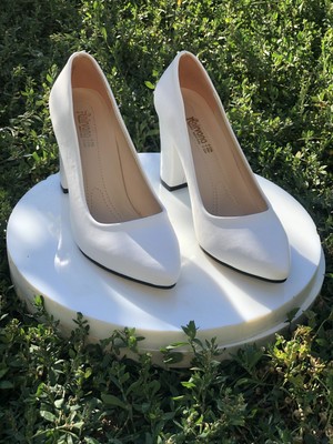 Wickers Kafkaslar 9 Cm. Kalın Topuklu Bayan Stiletto Ayakkabı