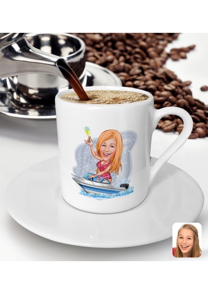 Gift Kişiye Özel Tatilci Kadın Karikatürlü Türk Kahvesi Fincanı-3