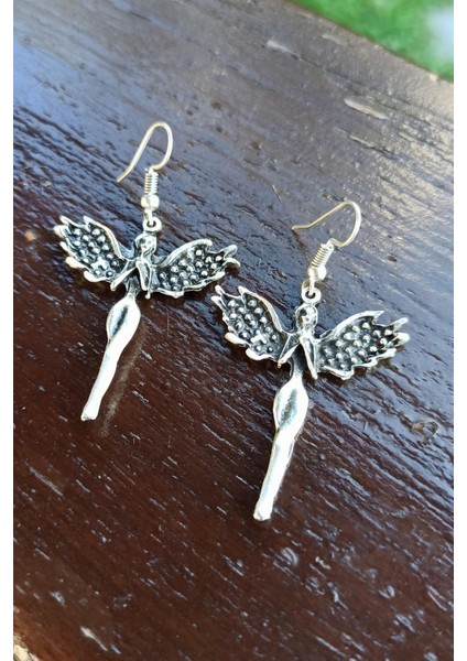 Antik Gümüş Kaplama Kanatlı Kadın Şekilli El Yapımı Çift Adet Kadın Küpe fırsatları