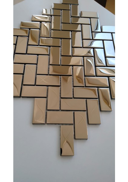 , Mutfak Tezgah Arası ve Iç Dekorasyon Için Gümüş İnox Kristal Mozaik. Cam ölçüleri: 23x48 mm. File ölçüsü: 29x29 cm. ( 1 m2 fiyatıdır )