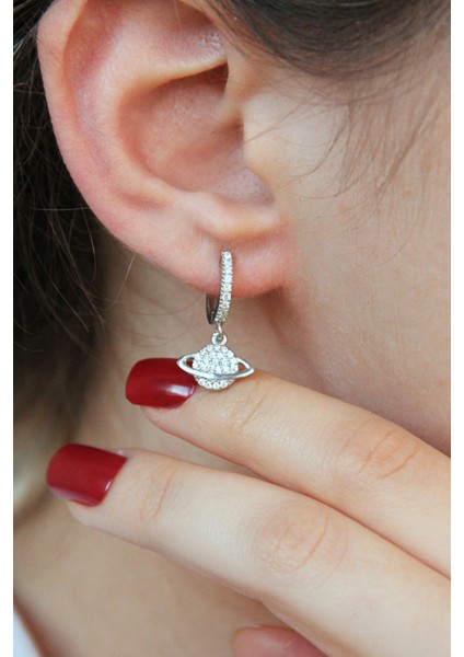 925 Ayar Gümüş Sallantılı Satürn Gezegen Küpe - 12104001 modelleri