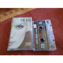 Bozmüzik Demet Akalın Banane Cam Baskı