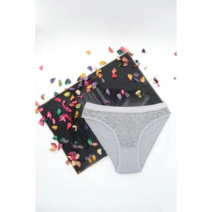 Ön Dantelli Bikini Slip