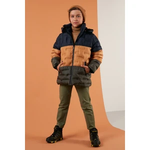 Içi Peluş Astarlı Çıkarılabilir Kapüşonlu Şişme Mont Erkek Çocuk Mont 5760015