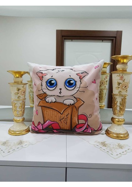 Kedi Yavrusu Resimli Dekoratif Kırlent Kılıfı