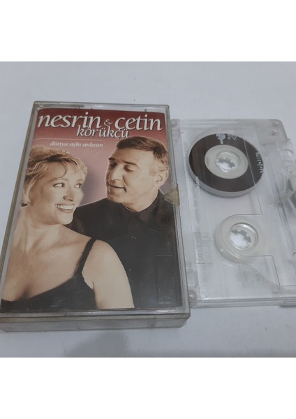 Nesrin ve Çetin Körükçü Dünya Aşkı Anlasın Cam Baskı