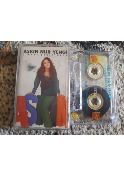 Aşkın Nur Yengi Cam Baskı