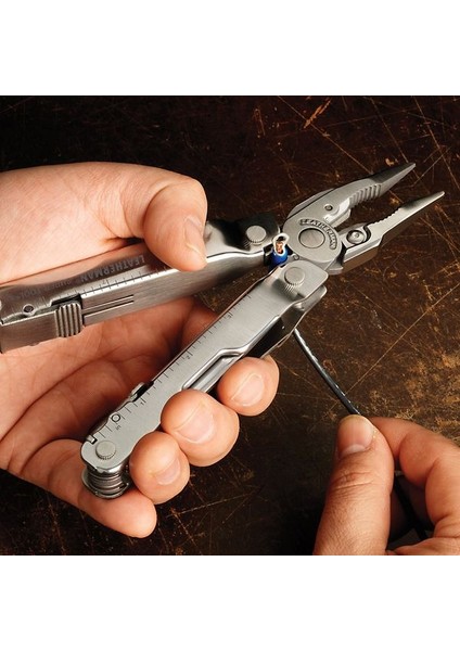 Super Tool 300 Black Pense