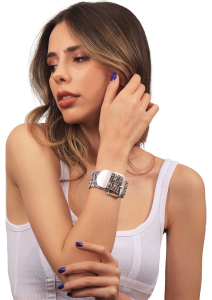 Kadın Antik Gümüş Kaplama Kabartma Dokulu Ayarlanabilir Saat Kordonu Model Geniş Bileklik modelleri