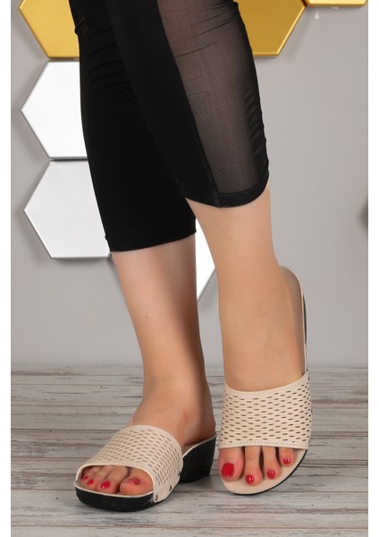 Ary 68-791 Günlük 4 cm Topuk Jelli Kadın Terlik fiyatları