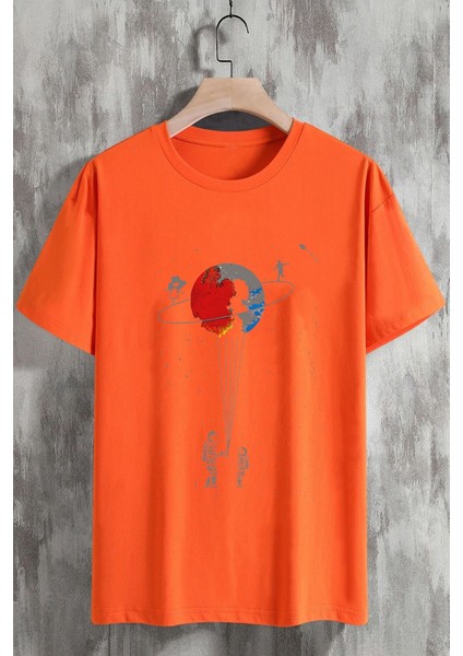 Evren Temalı Tasarım Tshirt