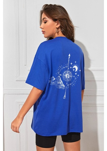 Sırt Pusula Baskılı Tshirt