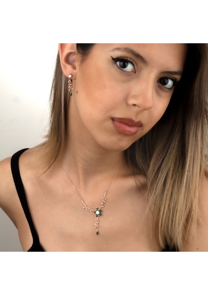 925 Ayar Gümüş Zümrüt Renkli Nergis Çiçeği Sarmaşık Kolye Küpe Takı Seti modelleri