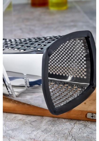 304 Paslanmaz Çelik Kare Çok Fonksiyonlu Rende 4 Yönde Bıçaklı Tabanlı Çok Fonksiyonlu Çelik Rende fırsatları