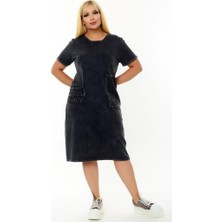 Kheos Yama ve File Detaylı Taş Baskılı Yuvarlak Yaka Kısa Kol Rahat Kesim Cepli Diz Boyu Yıkamalı Elbise