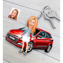 BK Kişiye Özel Bayan Hyundai I20 Figürlü Plakalı Ahşap Karikatür Anahtarlık