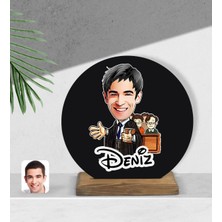 BK Kişiye Özel Erkek Avukat Karikatürlü Yuvarlak Ahşap Biblo-2