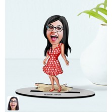 Bk Gift Kişiye Özel Tatilci Kadın Karikatürlü Ahşap Biblo Model 4