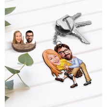 BK Kişiye Özel Sevgililer Karikatürlü Ahşap ANAHTARLIK-102