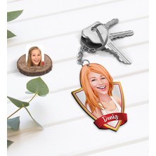 BK Kişiye Özel Isimli Kadın Karikatürlü Ahşap Anahtarlık-37