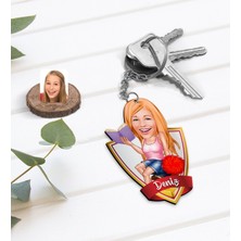 BK Kişiye Özel Isimli Kadın Öğrenci Karikatürlü Ahşap Anahtarlık-1