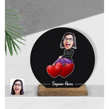 BK Kişiye Özel Kadın Karikatürlü Yuvarlak Ahşap Biblo-2