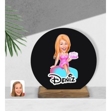 BK Kişiye Özel Kadın Doğum Günü Karikatürlü Yuvarlak Ahşap Biblo-2