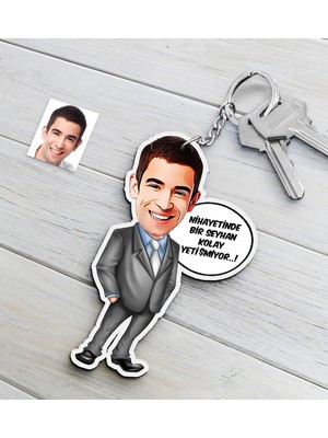 BK Kişiye Özel Bay Kolay Yetişmiyor Karikatürlü Ahşap Anahtarlık-1