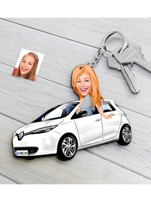 BK Kişiye Özel Bayan Renault Zoe Figürlü Plakalı Ahşap Karikatür Anahtarlık