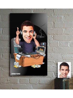 BK Kişiye Özel Bay Radyocu Karikatür Ahşap Tablo - 1