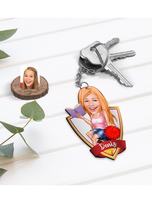 BK Kişiye Özel Isimli Kadın Öğrenci Karikatürlü Ahşap Anahtarlık-1