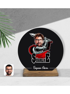 BK Kişiye Özel Şövalye Karikatürlü Yuvarlak Ahşap Biblo-1