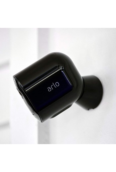 Arlo Pro 4 Spotlight Camera - Kablosuz Güvenlik Kamerası - 1 Pack