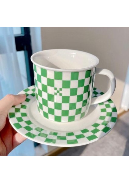 Moda Gridiron Desenli Kahve Fincanı Tabağı ile Yeşil Kahverengi Porselen Çay Bardağı Seti Nordic Mutfak Drinkware Benzersiz Doğum Günü Hediyeleri | Kupa ve tabaklar (Yurt Dışından)