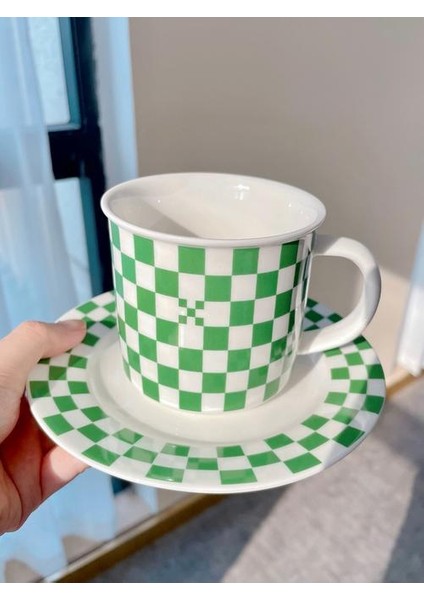 Moda Gridiron Desenli Kahve Fincanı Tabağı ile Yeşil Kahverengi Porselen Çay Bardağı Seti Nordic Mutfak Drinkware Benzersiz Doğum Günü Hediyeleri | Kupa ve tabaklar (Yurt Dışından)