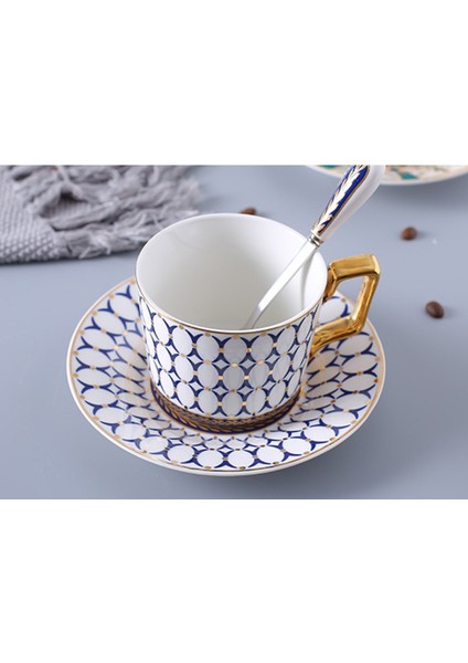 Avrupa Tarzı Lüks Seramik Çay Bardağı ve Tabağı Seti Yaratıcı Altın Tasarım Porselen Çay Kemik Çin Kahve Fincanı Seti Drinkware | Kahve Fincanı ve tabak Setleri (Yurt Dışından)