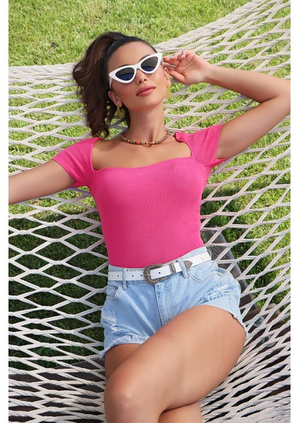 U Yaka Kısa Kol Fuşya modelleri