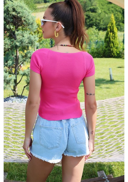 U Yaka Kısa Kol Fuşya fırsatları