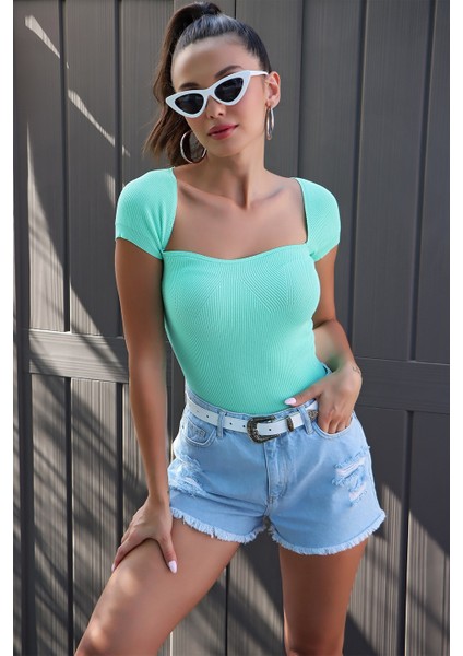 U Yaka Kısa Kol Mint modelleri