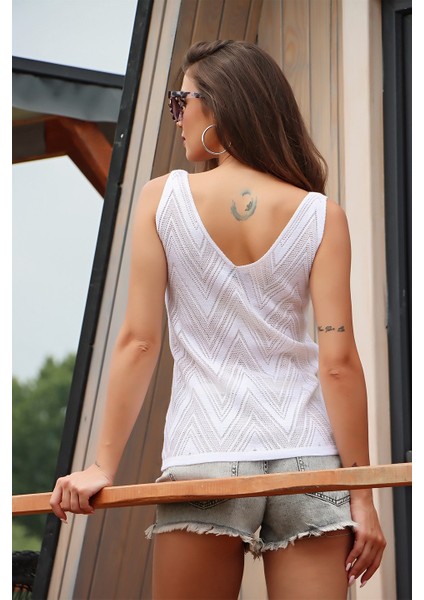 Ön Arka V Yaka Kolsuz Askılı Sim Detaylı Beyaz indirimleri