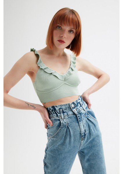 Crop Yakası Fırfırlı Büstiyer