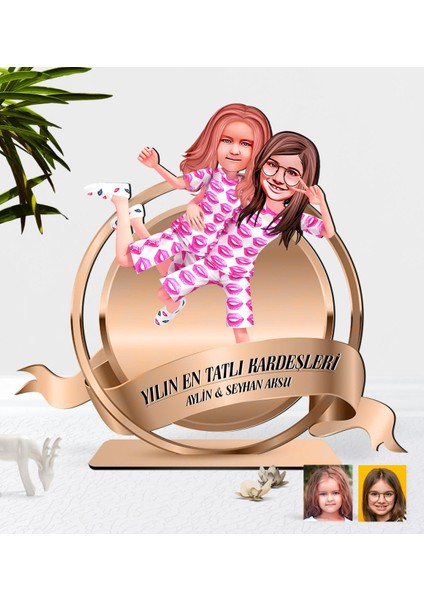 Kişiye Özel Kız Kardeşler Karikatürlü 3D Ahşap Biblo Plaket