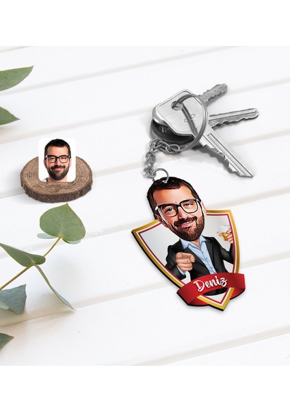 Kişiye Özel Isimli Erkek Karikatürlü Ahşap Anahtarlık-50