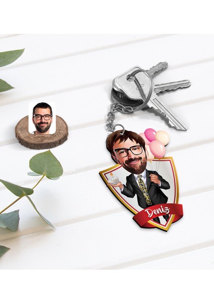 Kişiye Özel Isimli Erkek Doğum Günü Karikatürlü Ahşap Anahtarlık-3