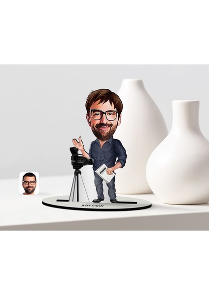 Kişiye Özel Bay Yönetmen Karikatür Ahşap Biblo - 1
