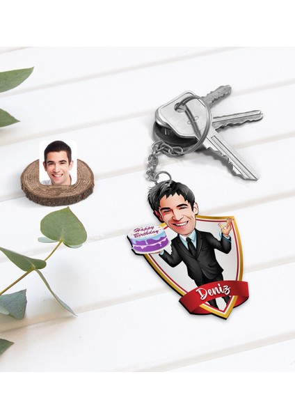 Kişiye Özel Isimli Erkek Doğum Günü Karikatürlü Ahşap Anahtarlık-2
