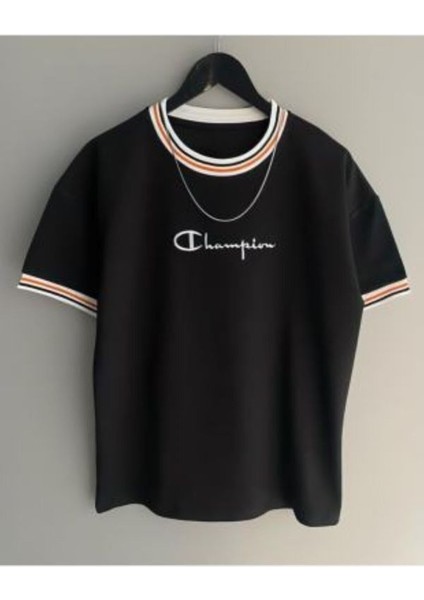 Yeni Sezon Oversize Kalıp Yaka Detaylı Yazlık Tshirt